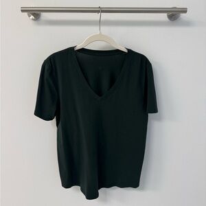 Lululemon V-Neck Tee